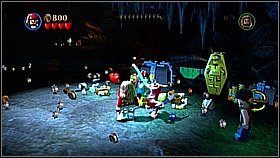 Gdy bohaterzy się spotkają skaczemy nimi na łańcuchy nad głowami - Isla de Muerta - opis przejścia | Klątwa Czarnej Perły | LEGO Piraci z Karaibów - LEGO Piraci z Karaibów - poradnik do gry