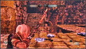 Pierwszą wronę znajdziemy na kamiennym filarze w pobliżu zwłok [1] - Rozdział 3- Puszcza Govad (sekcje 3.4-3.6) | Opis przejścia Hunted Kuźnia Demona - Hunted: Kuźnia Demona - poradnik do gry