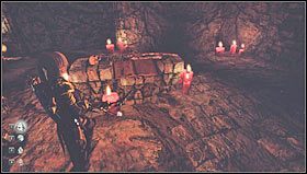 Znajdziemy w tym korytarzu również dwie odnogi, jedna prowadzi w dół do zalanego tunelu [1], a druga w górę do pomieszczenia z księgą [2] - Rozdział 3- Puszcza Govad (sekcje 3.4-3.6) | Opis przejścia Hunted Kuźnia Demona - Hunted: Kuźnia Demona - poradnik do gry