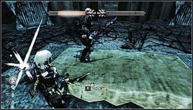 Po rozpaleniu obu głów wchodzimy do pomieszczenia z upiornymi wrotami [1], a dalej do krypty z dużym białym sarkofagiem - Rozdział 6- Kala Moor | Opis przejścia Hunted Kuźnia Demona - Hunted: Kuźnia Demona - poradnik do gry