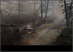 Adrian chce odnaleźć miejsce w lesie, w którym bawił się z siostrą w dzieciństwie i gdzie Angelina wpadła do dziury, o czym przypomniał mu seans hipnotyczny - Miejsce w lesie | Rozdział 2 | Black Mirror III - Black Mirror III - poradnik do gry