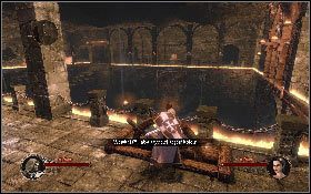 Drugą z postaci wejdź po schodach na górę, skręć w lewo i podejdź do bramy [1] - Misja 5 - Tunele Templariuszy (1) | Opis przejścia The First Templar - The First Templar - poradnik do gry