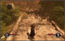 Potem wyeliminuj łuczników stojących na drewnianym chodniku [1], a następnie wejdź po kamiennych schodach z lewej do obozu [2] - Misja 11 - Gorejący las | Opis przejścia The First Templar - The First Templar - poradnik do gry