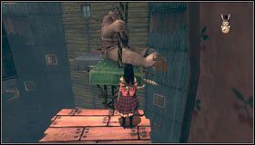 Wciskamy przycisk i przechodzimy przez głowę lalki na kolejną platformę z przyciskiem, który naciskamy - Fort Resistance Delivered | Rozdział 5 - Dollhouse | Alice Madness Returns - Alice: Madness Returns - poradnik do gry