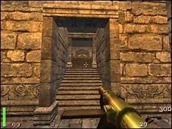 Znajdujemy się w dużym holu kościoła - Mission 2: Part 4 | Solucja Return to Castle Wolfenstein - Return to Castle Wolfenstein - poradnik do gry