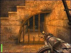 Dojdziemy do dziedzińca z wiszącymi klatkami - Mission 7: Part 2 | Solucja Return to Castle Wolfenstein - Return to Castle Wolfenstein - poradnik do gry