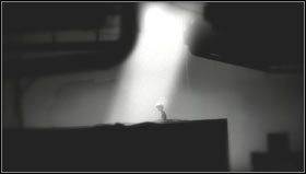 Podchodzimy do skrzyni, tak by nie złapać pasażera i przeciągamy ją w lewo [1] - Rozdział 18 | Opis przejścia Limbo - Limbo - poradnik do gry