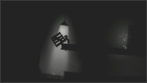 Po prawej stronie znajduje się skrzynia, ostrożnie odciągamy ją od elektrycznej ściany i spychamy na podłoże pod napięciem [1] - Rozdział 31 | Opis przejścia Limbo - Limbo - poradnik do gry