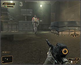 Następny w kolejce powinien być wartownik krążący wokół głównego wejścia do północnego budynku #1 - (1) Przedostanie się w okolice głównego budynku | Deus Ex Bunt Ludzkości - Deus Ex: Bunt Ludzkości - Directors Cut - poradnik do gry