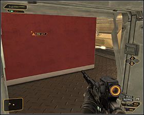 Jeżeli nie posiadasz wspomnianego wyżej ulepszenia, to będziesz musiał doprowadzić do pozbawienia tego obszaru dostaw prądu - (6) Dotarcie do drugiej windy | Deus Ex Bunt Ludzkości - Deus Ex: Bunt Ludzkości - Directors Cut - poradnik do gry