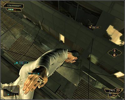Zbliż się ostrożnie do krawędzi dachu i ustaw ciało Chana w takiej pozycji by zawisło (powyższy screen) - Szemrany interes | Deus Ex Bunt Ludzkości - Deus Ex: Bunt Ludzkości - Directors Cut - poradnik do gry