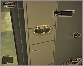 Jeżeli nie chcesz lub nie możesz zburzyć fragmentu ściany, to pozostanie Ci podejście do prawych drzwi #1 - (3) Wariant pokojowy- Dotarcie do klatki schodowej na tyłach studia - Twarzą w twarz z Elizą Cassan - Deus Ex Bunt Ludzkości - poradnik akt III - Kanada, Detroit 2