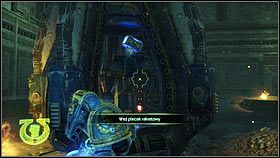 Opuściwszy swoją drużynę, udaj się w kierunku zaznaczonego pięścią miejsca [1] - 8 - Szepty Umarłych - Opis przejścia - Warhammer 40,000: Space Marine - poradnik do gry