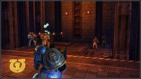 Schowany za barykadą ze skrzyń przygotuj się na szarżujące fale zielonoskórych [1] - 12 - Umierająca Światłość - Opis przejścia - Warhammer 40,000: Space Marine - poradnik do gry