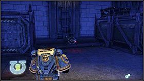 Zaraz po dotarciu do fortecy, uważnie przyjrzyj się ścianie po prawej [1] - Rozdział 3 - Serwoczaszki - Warhammer 40,000: Space Marine - poradnik do gry