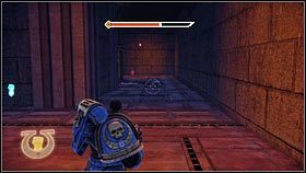 Po zobaczeniu tarana [1], udaj się na przeciwny kraniec hangaru, a następnie skręć w lewo - Rozdział 4 - Serwoczaszki - Warhammer 40,000: Space Marine - poradnik do gry