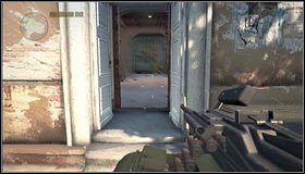 Z ulicy przechodzimy do zaułka pomalowanego na niebiesko [1] i przedostajemy się przez budynek - Miasteczko | Rozdział 14 | Call of Juarez The Cartel - Call of Juarez: The Cartel - poradnik do gry