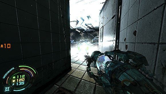 W miejscu, z którego wybiegł Goryl również znajdziesz paczkę N - Poziom VI- Podziemia (1) | Opis przejścia | Hard Reset - Hard Reset - poradnik do gry
