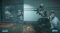 Podążajcie za VIP-em do znajdującego się w pobliżu garażu - Misja 3- Ewakuacja | Kooperacja | Battlefield 3 - Battlefield 3 - poradnik do gry