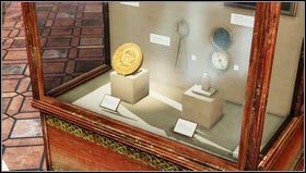 Ponieważ przeszukiwania parteru muzeum nie przyniosło rezultatów udajemy się po schodach [1] na wyższe piętro - Rozdział 2- Przez ciernie do gwiazd | Opis przejścia Uncharted 3 - Uncharted 3: Oszustwo Drakea - poradnik do gry