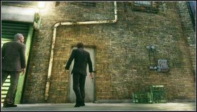 Razem z całą zespołem podchodzimy do garażu [1], w który mają się ukrywać nasi niedoszli kontrahenci - Rozdział 4- Huczny upadek | Opis przejścia Uncharted 3 Oszustwo Drakea - Uncharted 3: Oszustwo Drakea - poradnik do gry