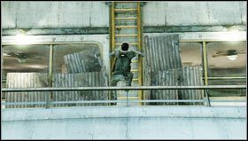 Wskakujemy do szalupy i po tym jak się zerwie wchodzimy na żurawia, z którego zwisa [1] - Rozdział 14- W poszukiwaniu guza | Opis przejścia Uncharted 3 Oszustwo Drakea - Uncharted 3: Oszustwo Drakea - poradnik do gry