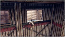 Wraz z towarzyszką podchodzimy to zaparkowanego samochodu i przepychamy go [1] pod otwarte okno - Rozdział 16- Wóz albo przewóz | Opis przejścia Uncharted 3 Oszustwo Drakea - Uncharted 3: Oszustwo Drakea - poradnik do gry