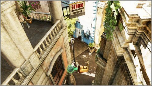 Gdy Sullivan opuści budynek z dorobionym kluczem śledzimy go przechodząc po ścianach budynków i wskakując na balkon - Rozdział 2 | Skarby Uncharted 3 Oszustwo Drakea - Uncharted 3: Oszustwo Drakea - poradnik do gry
