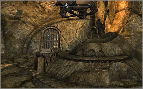 Docelowo powinieneś dotrzeć do niewielkiego pomieszczenia z dźwignią (powyższy screen) - Zwój dla Anski | Questy poboczne w Skyrim - Skyrim - poradnik, mapy, questy