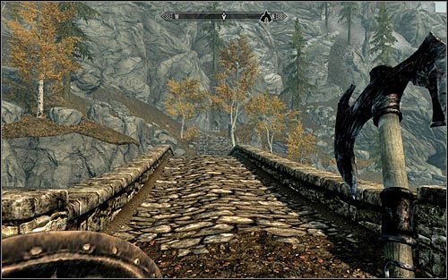Przejdź przez wioskę, kierując się na zachód - Wyprawa do siedziby Siwobrodych | Droga głosu | Solucja Skyrim - Skyrim - poradnik, mapy, questy