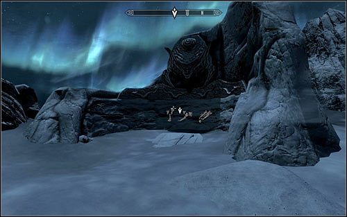 Zaczekaj aż Paarthurnax zazieje ogniem i zbliż się do znajdującej się po prawej stronie tablicy (powyższy screen) - Spotkanie się z Paarthurnaxem | Gardło Świata | Solucja Skyrim - Skyrim - poradnik, mapy, questy