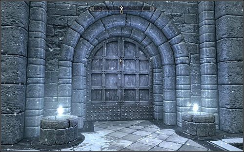 Skorzystaj z drzwi prowadzącej do Komnaty Żywiołów (powyższy screen) - Trudne początki | Questy Akademii w Zimowej Twierdzy | Solucja Skyrim - Skyrim - poradnik, mapy, questy