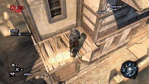Skrzynka ukryta jest na drewnianej platformie obok okna domu - Dzielnica Bayazyda (16-30) | Skrzynie ze skarbami Assassins Creed Revelations - Assassins Creed: Revelations PC - kompletny poradnik do gry