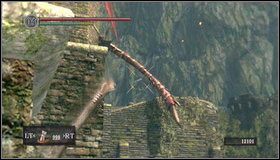 Z miejsca, w którym jesteśmy widać ogon smoka - Undead Burg - most z Wywerną | Opis przejścia Dark Souls - Dark Souls - poradnik do gry