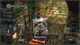 Dalsza droga prowadzi przez wąskie przejście - Undead Burg - most z Wywerną | Opis przejścia Dark Souls - Dark Souls - poradnik do gry