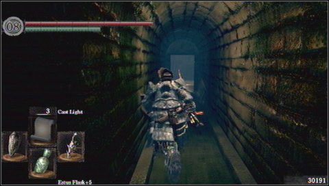 Po zapewnieniu sobie dostępu do ognia, możemy kontynuować podróż przez kanały - Depths (2) | Opis przejścia Dark Souls - Dark Souls - poradnik do gry