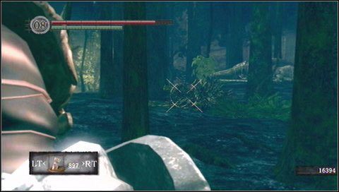 Okrążając dalej lokację wzdłuż ściany trafimy na wieżę - ta droga prowadzi na arenę z bossem Moonlight Butterfly - Darkroot Garden (2) | Opis przejścia Dark Souls - Dark Souls - poradnik do gry