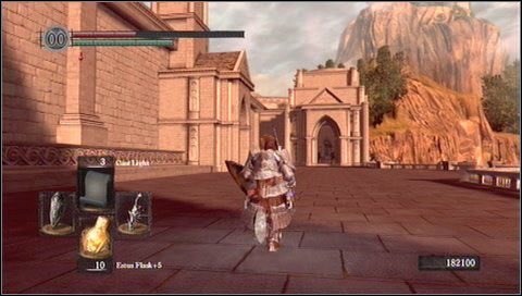 Trafimy na rozwidlenie - najpierw udajemy się w lewo, schodami w dół - Anor Londo (1) | Opis przejścia Dark Souls - Dark Souls - poradnik do gry