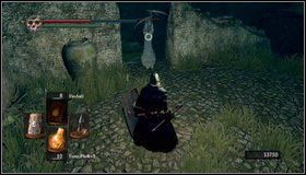 Po zabiciu dwóch pierwszych zjaw, wchodzimy na górę po schodach - New Londo Ruins (1) | Opis przejścia Dark Souls - Dark Souls - poradnik do gry
