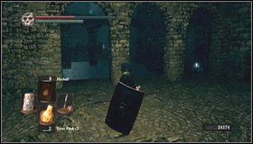 Po zebraniu powyższych przedmiotów wychodzimy na obszar z płytką wodą - New Londo Ruins - Niższy poziom | Opis przejścia Dark Souls - Dark Souls - poradnik do gry