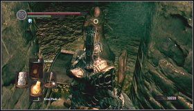 Obok grobowca jest jeszcze jedno przejście - wyrwa w murze - The Catacombs (3) | Opis przejścia Dark Souls - Dark Souls - poradnik do gry