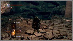 Na dole wybijamy kolejne posągi i skręcamy do tunelu, w którym widać przedmiot - Lost Izalith (2) | Opis przejścia Dark Souls - Dark Souls - poradnik do gry