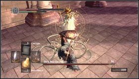 Po rozpoczęciu walki biegniemy na Gwyndolin, stosując się do powyższych wskazówek jak unikać ataki - Dark Sun Gwyndolin | Jak zabić bossa w Dark Souls - Dark Souls - poradnik do gry