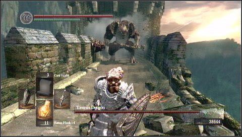 Taurus Demon jest wrażliwy na obrażenia od ognia lub błyskawic - Taurus Demon | Jak zabić bossa w Dark Souls - Dark Souls - poradnik do gry