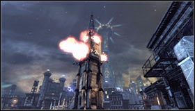 Przed Tobą rozmowa z Jokerem, po zaliczeniu której rozpocznie się odliczanie do momentu eksplozji ukrytych w dzwonnicy bomb - Poszukaj śladów na karabinku snajperskim | Główny wątek Batman Arkham City - Batman: Arkham City - poradnik do gry