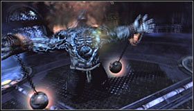 Szybko podbiegnij teraz do klęczącego Grundyego #1 i skorzystaj z umiejętności rozwałka, a więc przystąp do rytmicznego wciskania lewego przycisku myszy (lub przycisku X na padzie), tak by zadawać bossowi kolejne szybkie ciosy - Pokonaj Solomona Grundyego | Główny wątek Batman Arkham City - Batman: Arkham City - poradnik do gry