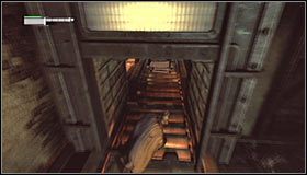 Obróć się tu na południe i odszukaj niewielką linię montażową, na którą można zeskoczyć #1 - Znajdź Jokera w hucie | Główny wątek Batman Arkham City - Batman: Arkham City - poradnik do gry