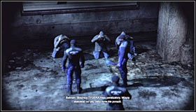 Tu musisz rozejrzeć się za kolejnym zamkniętym przejściem #1 i ponownie wybrać z inwentarza impuls elektryczny - Dostań się do Wieży Cudów | Główny wątek Batman Arkham City - Batman: Arkham City - poradnik do gry