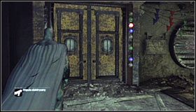 Rozejrzyj się tu za wyższą półką, na którą będziesz mógł przedostać się z pomocą haka - Gorący i zimny | Misje poboczne w Batman Arkham City - Batman: Arkham City - poradnik do gry