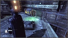 Po dotarciu do celu poświęć kilka chwil na zapoznanie się z założeniami tej zagadki - Park Row - Trofea Batmana (24-36) | Zagadki w Batman Arkham City - Batman: Arkham City - poradnik do gry